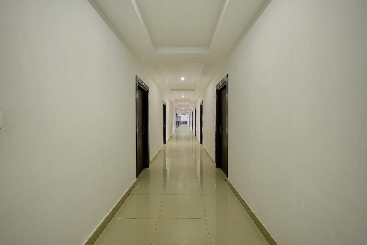 Capital O Hotel Samanvi International Belur  Экстерьер фото
