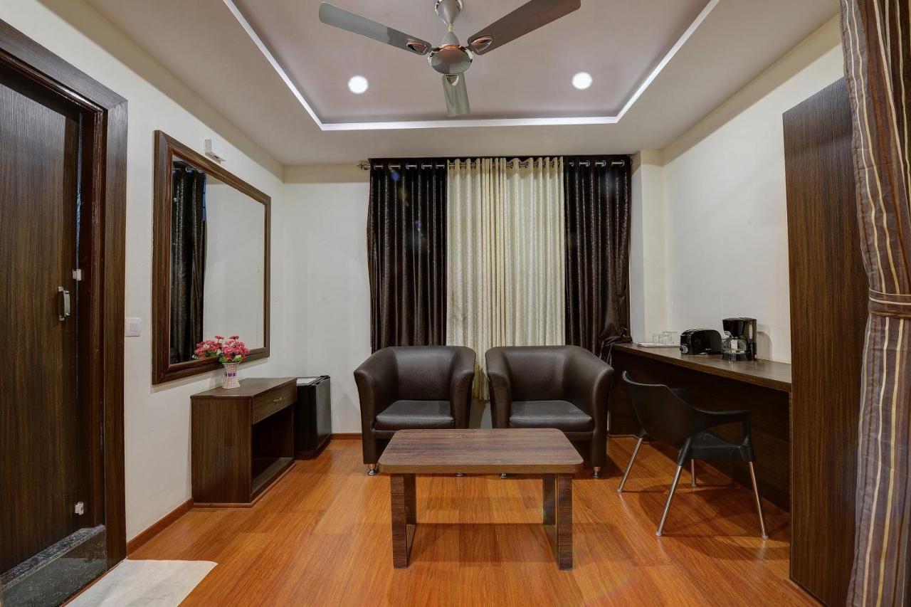 Capital O Hotel Samanvi International Belur  Экстерьер фото