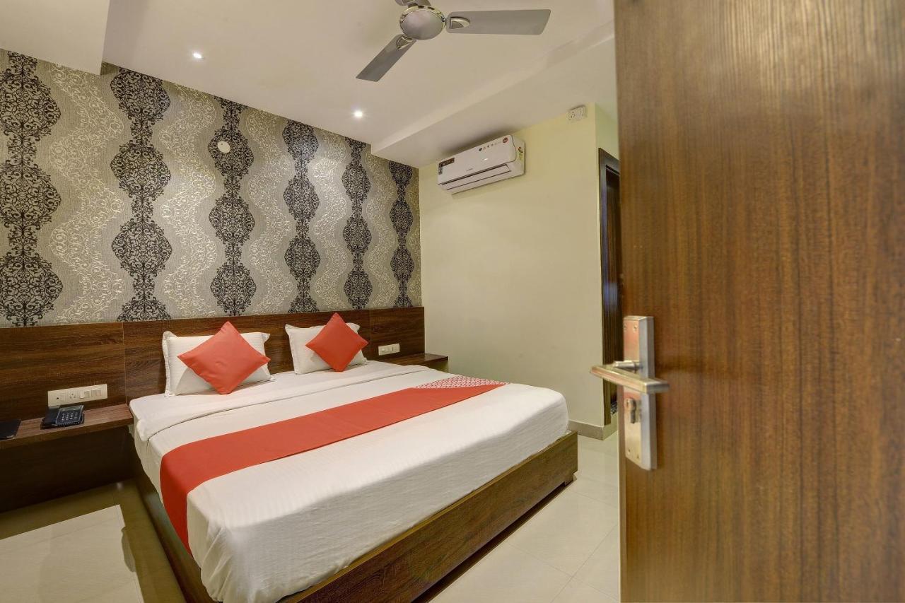 Capital O Hotel Samanvi International Belur  Экстерьер фото