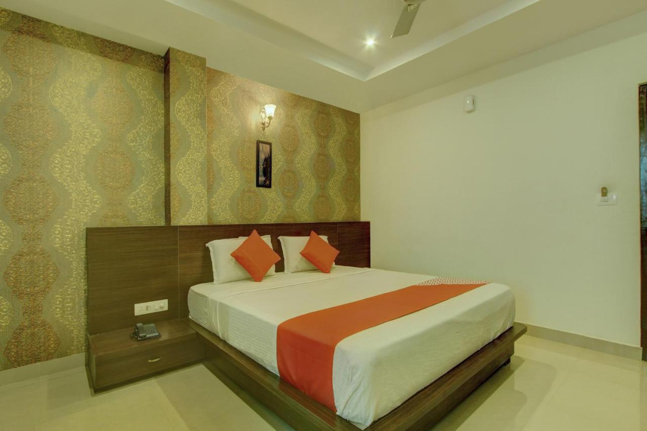 Capital O Hotel Samanvi International Belur  Экстерьер фото