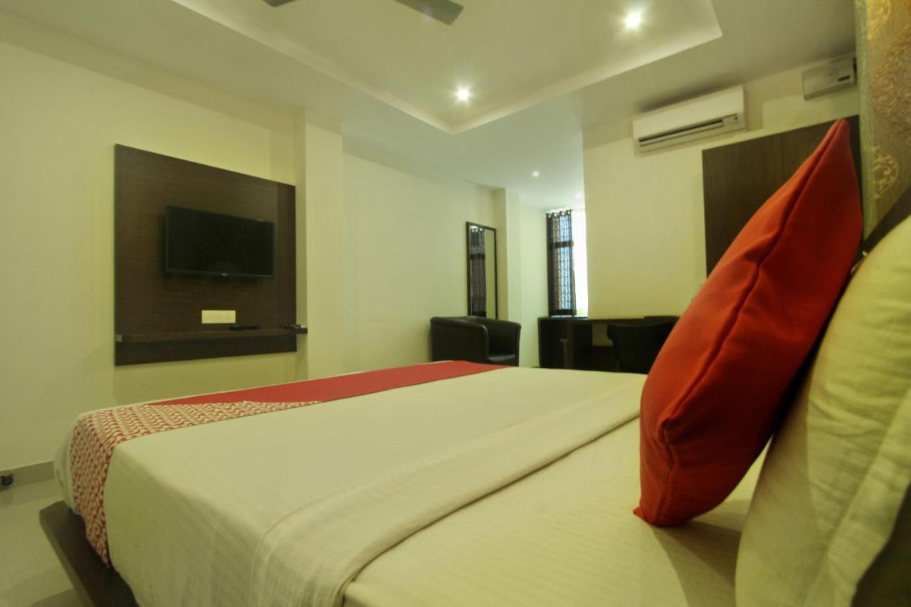 Capital O Hotel Samanvi International Belur  Экстерьер фото