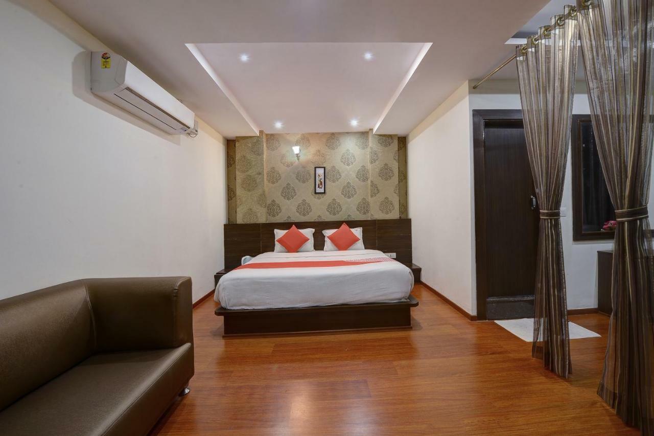Capital O Hotel Samanvi International Belur  Экстерьер фото