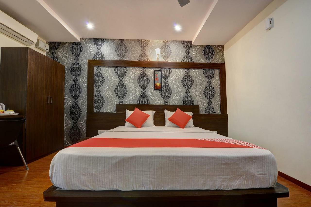 Capital O Hotel Samanvi International Belur  Экстерьер фото
